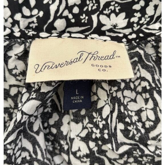 Universal Thread Black White Floral Ruffle Blouse Large - Picture 4 of 5